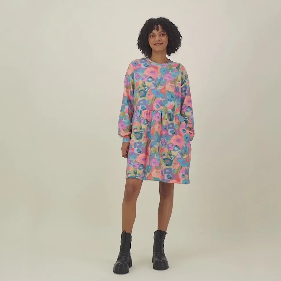 MIRACLES RUFFLE SWEATER DRESS -COLLEGEMEKKO